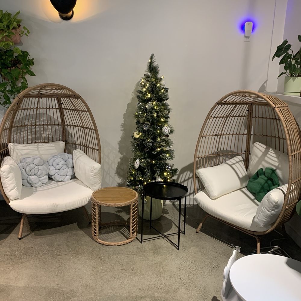 Bloomsgiving - Seating area - Florists Near Me - Redwood City, California