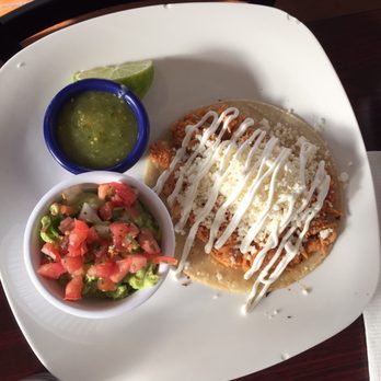 Salsa Street - Chicken tinga taco and guac - Mexican Near Me - Palatine, Illinois Salsa Street - Chicken tinga taco and guac - Mexican Near Me - Palatine, Illinois