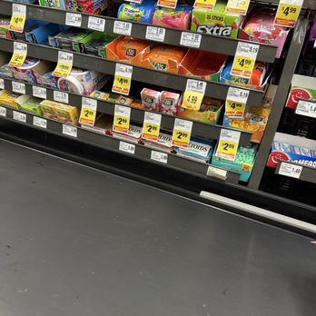 Lucky - Check out - Grocery Near Me - Pinole, California