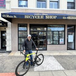 Hempstead Village Bike Shop - Moose working on my custom bike