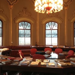 Ahmet Hamdi Tanpınar Edebiyat Müze Kütüphanesi
