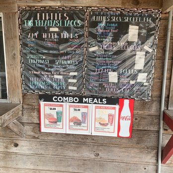 Fitties BBQ - Barbeque Near Me - Bastrop, Texas