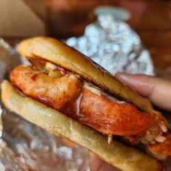 The Happy Lobster - Angry lobster sandwhich