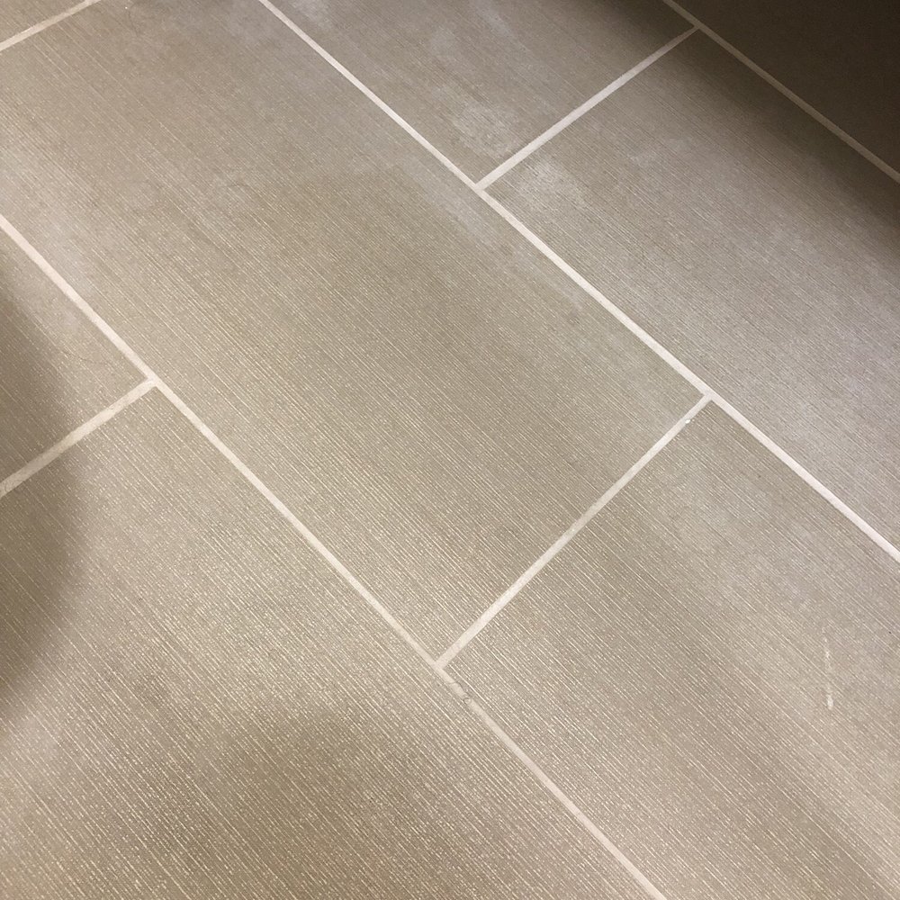 Comfort Suites - Dirty, sticky bathroom floor - Hotels Near Me - Waycross, Georgia Comfort Suites - Dirty, sticky bathroom floor - Hotels Near Me - Waycross, Georgia