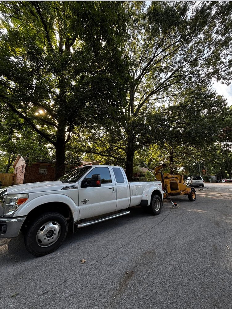 Bark N Grind Tree Care - tree service in Fayetteville, AR
