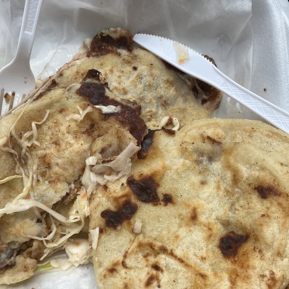 Restaurante Salvadoreno Las Canastillas - Pupusa revuelta - Salvadoran Near Me - Newark, New Jersey Restaurante Salvadoreno Las Canastillas - Pupusa revuelta - Salvadoran Near Me - Newark, New Jersey