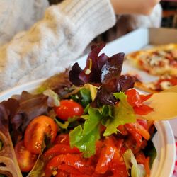 Mancini's - House salad with roasted red peppers