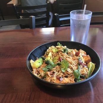 Fortune Noodle House - Udon Noodle Bowl With Tofu And Vegetables - Chinese Near Me - Cincinnati, Ohio Fortune Noodle House - Udon Noodle Bowl With Tofu And Vegetables - Chinese Near Me - Cincinnati, Ohio