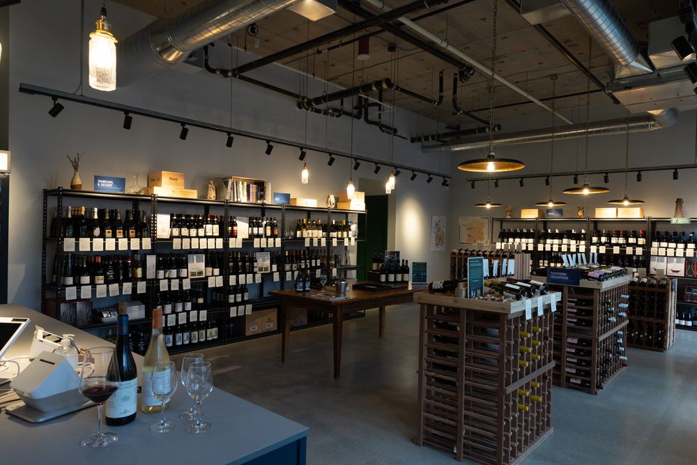 STORY IN A BOTTLE WINES Updated June 2024 10677 Main St, Bellevue
