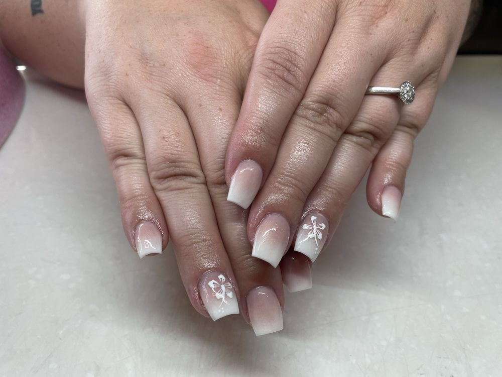 Megan Lee Nails Logo