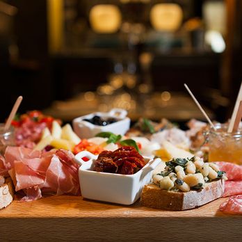 Baldovino - Gran Tagliere Baldovino - Tagliere toscano con selezione di salumi e formaggi - Italian Near Me - Florence, FI