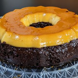 Heights 167 - Some delicious Chocoflan for dessert!