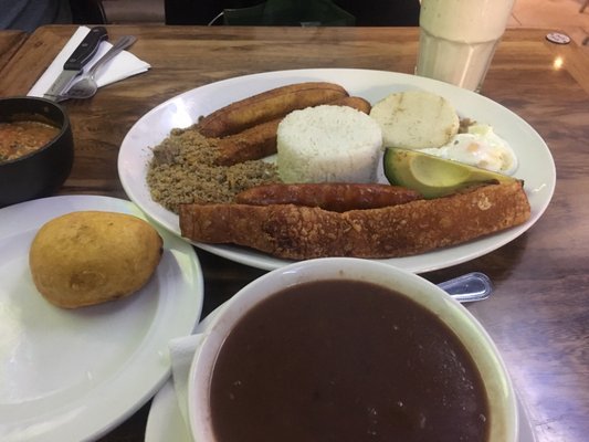 Leños & Carbon by null