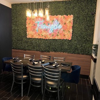 Tutto Fresco - Small family table area - Pizza Near Me - Forest Hill, Maryland Tutto Fresco - Small family table area - Pizza Near Me - Forest Hill, Maryland
