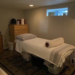 Summit Spine and Wellness - Massage and Acupuncture Room