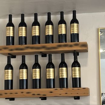 Backstage Winery - Tasting room - Wine Tasting Room Near Me - Napa, California