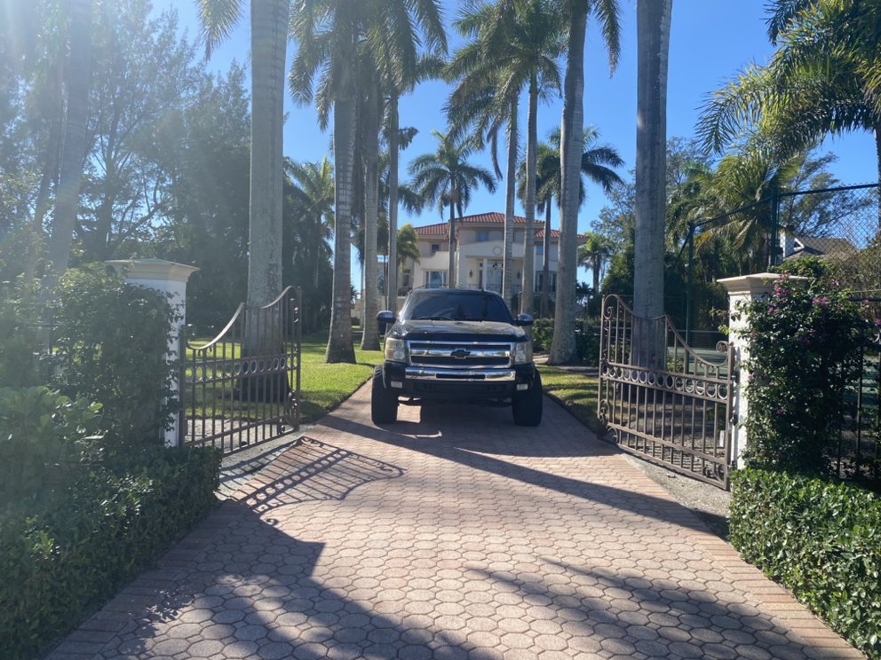 Slide of J&L Pressure Washing