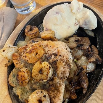 Applebee's Grill + Bar - Bourbon Street Chicken & Shrimp - American Near Me - Vallejo, California Applebee's Grill + Bar - Bourbon Street Chicken & Shrimp - American Near Me - Vallejo, California