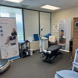 Anders Chiropractic and Sports Performance - Therapy room