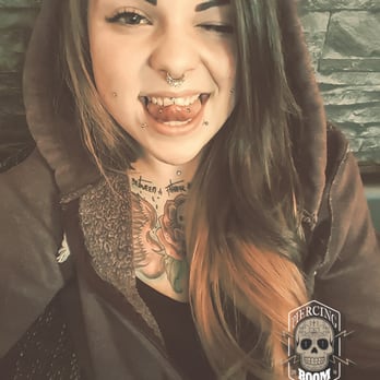 Piercing Room - Piercing Near Me - Chemnitz, SN