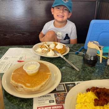Metro Diner - Kids waffle - Breakfast & Brunch Near Me - Jacksonville Beach, Florida