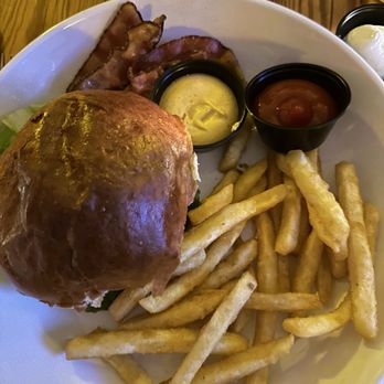 Layali Providence - Burger with Bacon on the side - Lounges Near Me - Providence, Rhode Island