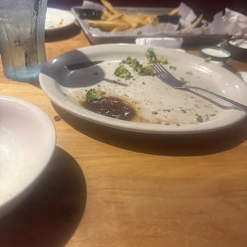 Logan's Roadhouse - Steakhouses Near Me - Charleston, West Virginia