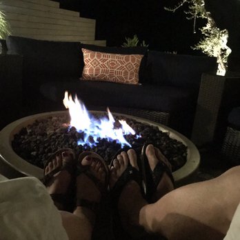 Olea Hotel - Fire pit - Hotels Near Me - Glen Ellen, California