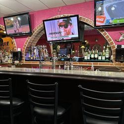 Acapulcos Mexican Family Restaurant & Cantina - Bar