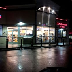 Kingsland Co-op Gas Bar - Gas Bar at night