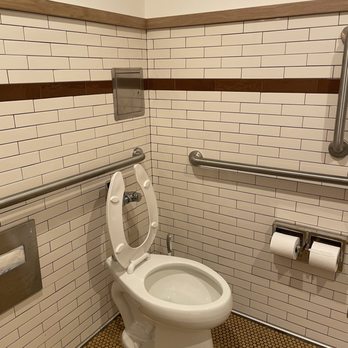 Starbird Chicken - Restroom is clean - Salad Near Me - Hermosa Beach, California