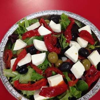 Atlantis Pizza - Roma Salad - Pizza Near Me - Atlantis, Florida