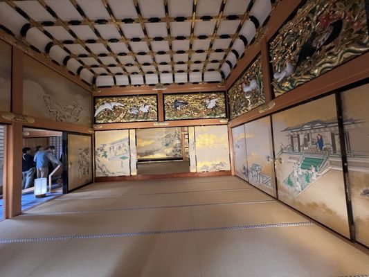 Honmaru Palace by null