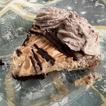 Laurie’s Pie Bar - Chocolate Peanut Butter Pie - Bakeries Near Me - Long Beach, California