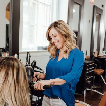Shannon Elizabeth Stylist - Doing my thing! - Hair Stylists Near Me - Cincinnati, Ohio Shannon Elizabeth Stylist - Doing my thing! - Hair Stylists Near Me - Cincinnati, Ohio
