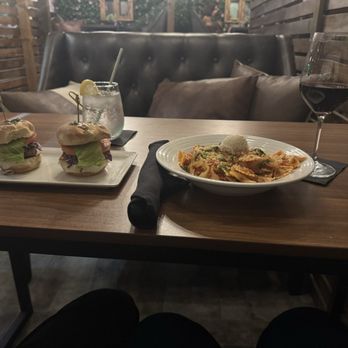 Durvo - Comfy seating that fits two side-by-side.  And...they serve my favorite red, Chianti, a rarity these days. 10 out of  10! - Breakfast & Brunch Near Me - Las Vegas, Nevada