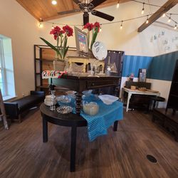 Island Grove Wine Company Tasting House