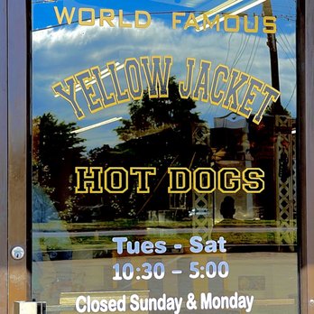 Yellow Jacket Hot Dogs - Outside - Hot Dogs Near Me - Ellenwood, Georgia
