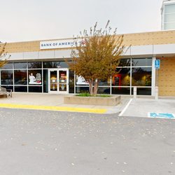 Bank of America Financial Center - Storefront