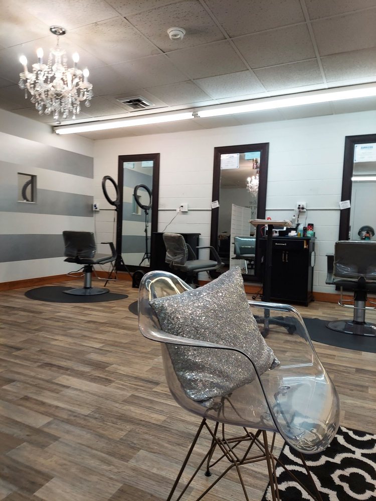 MECHE HAIR STUDIO Updated September 2024 606 SW Wayne Ave, Topeka