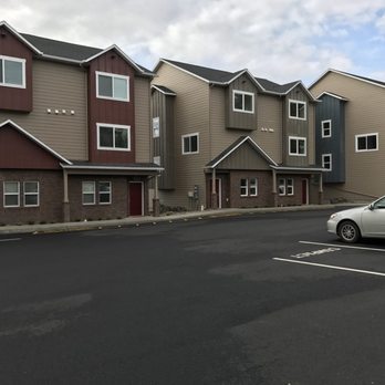 Highland Property Management LLC - Carson's Cove
502-592 NE Stadium Way - Property Management Near Me - Pullman, Washington Highland Property Management LLC - Carson's Cove
502-592 NE Stadium Way - Property Management Near Me - Pullman, Washington