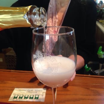 Uncorked Tours - Sparkling Peach Wine... - Wine Tours Near Me - Temecula, California Uncorked Tours - Sparkling Peach Wine... - Wine Tours Near Me - Temecula, California