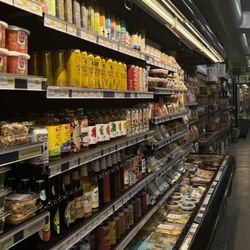 Common Crow Natural Market - inside