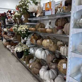 HomeGoods - Home Decor Near Me - Hayward, California
