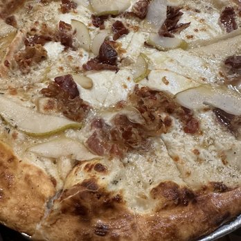 Itri Wood Fired Pizza Bar - Pizza with pears. Fall special. - Pizza Near Me - Bristol, Pennsylvania Itri Wood Fired Pizza Bar - Pizza with pears. Fall special. - Pizza Near Me - Bristol, Pennsylvania