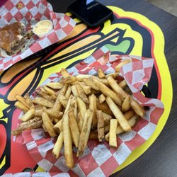 Taystee's Burgers - Giant Fries