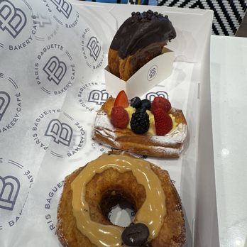 Paris Baguette - Coffee croissant donut, very berry fruit pastry, chocolate croissant - Patisserie/Cake Shop Near Me - Carmel, Indiana Paris Baguette - Coffee croissant donut, very berry fruit pastry, chocolate croissant - Patisserie/Cake Shop Near Me - Carmel, Indiana