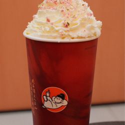 Berry flavored rock oolong milk tea frappe