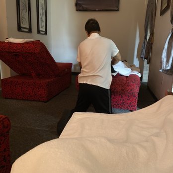 Happy Foot - Front 5 chair room - Massage Near Me - Richardson, Texas