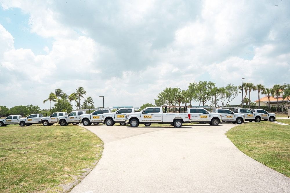 Slide of Leo Roofing & Construction